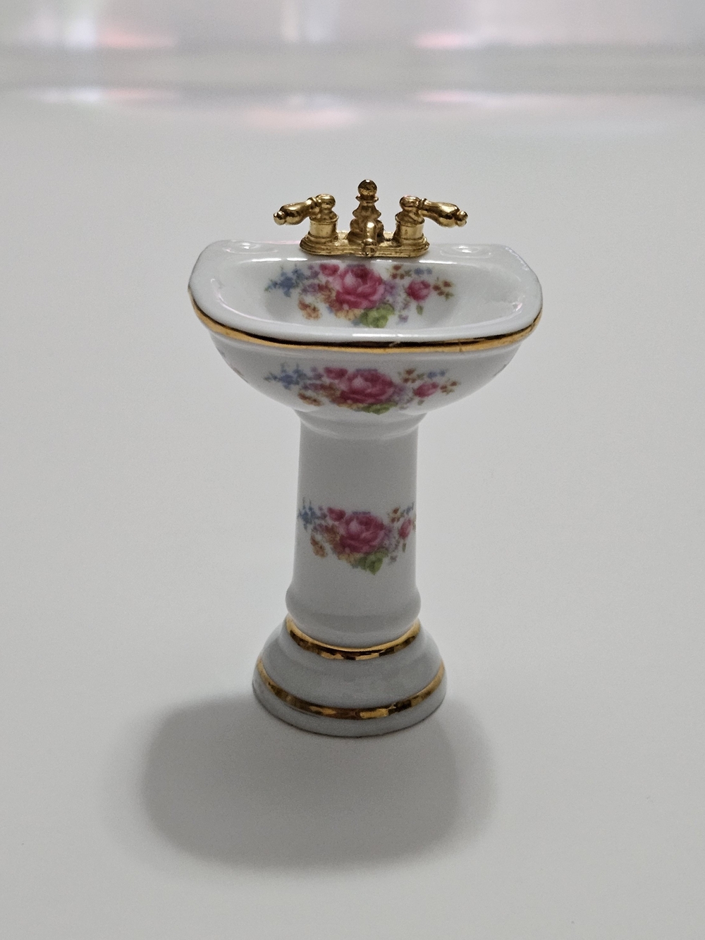 Dollhouse Pedestal Sink "Dresden Rose" Reutter Porcelain 1:12 Scale